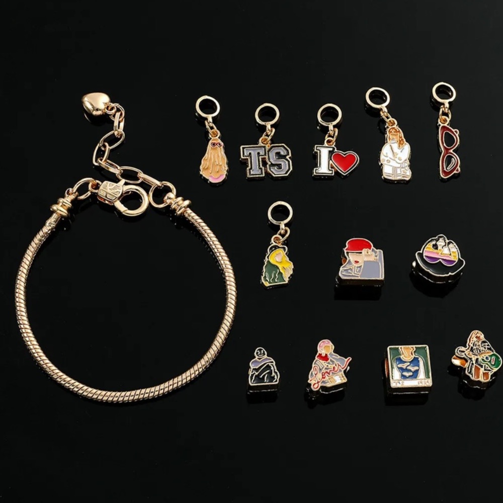 NWT TAYLOR SWIFT Eras Music Album Charm Bracelet perfect for Swiftie - Picture 5 of 6